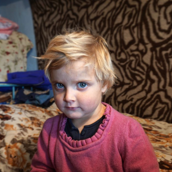 Copilării schilodite de sărăcie